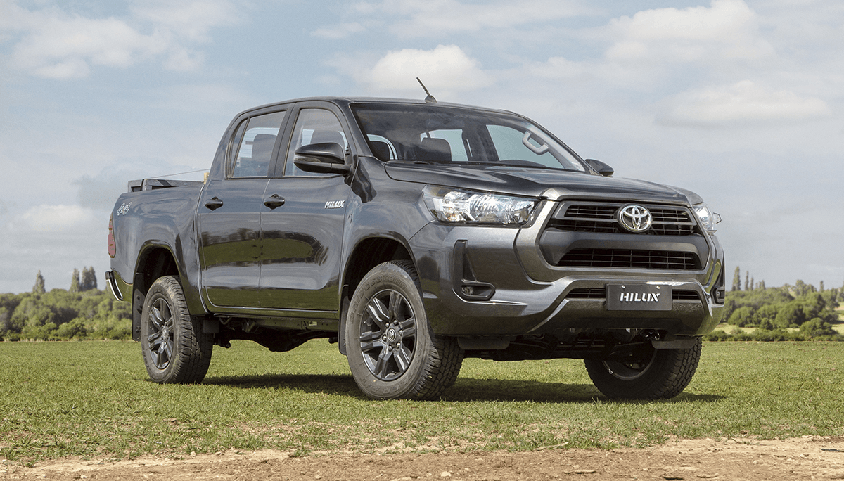 hilux en el campo