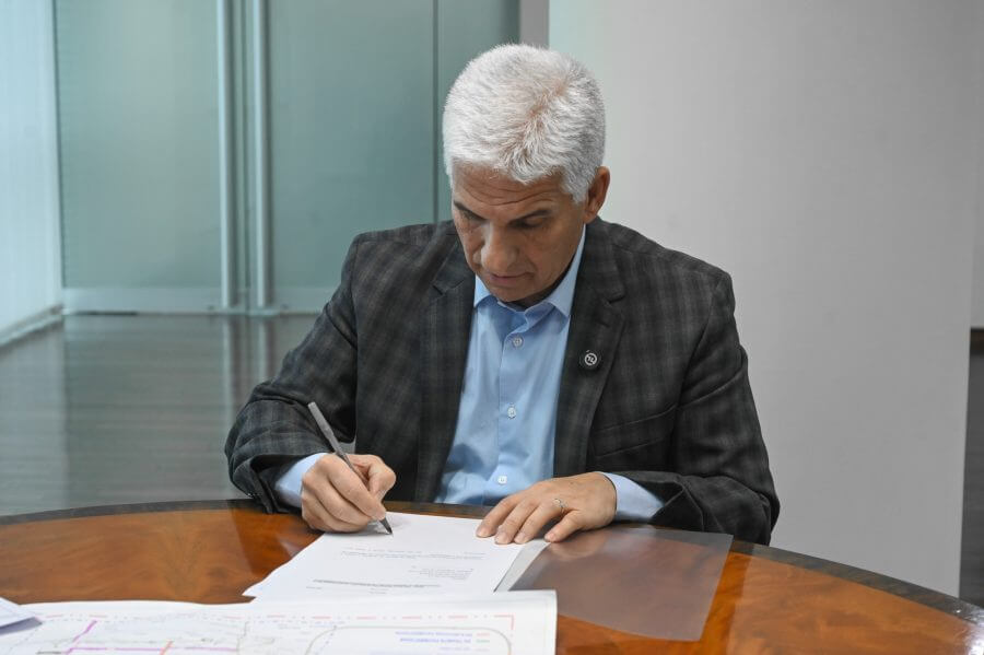 Caminos rurales: San Luis replica a Córdoba y arma un sistema de consorcios para mantenerlos 1 poggi firma decreto