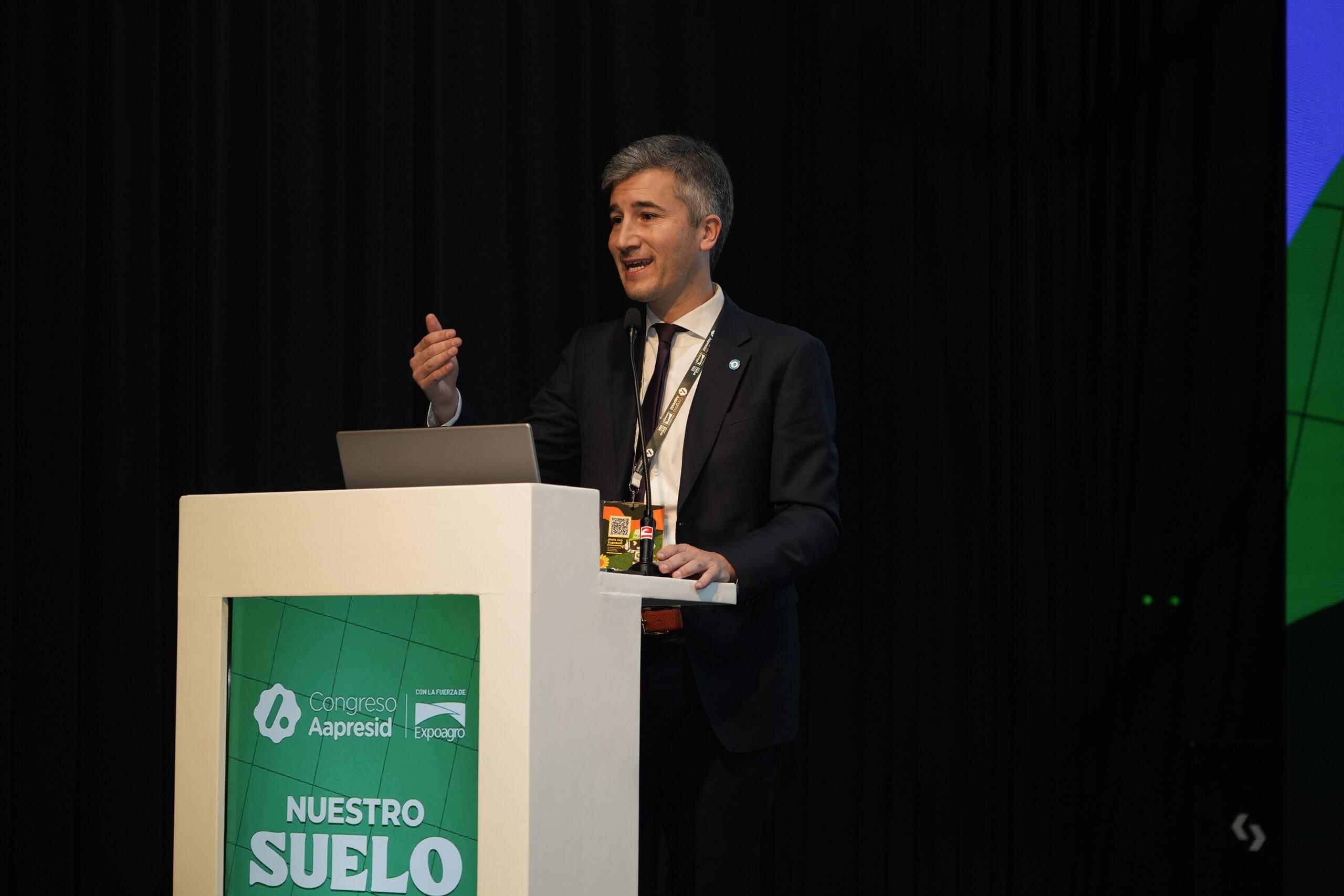 El agro argentino en el tablero geopolítico global: “El comercio es liderazgo, tenemos que ser líderes” 2 agustin tejeda scaled