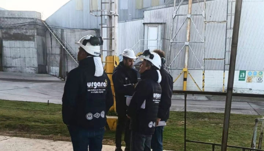 El puerto de Bahía Blanca, bajo presión sindical: más de 400 camiones varados por un reclamo salarial